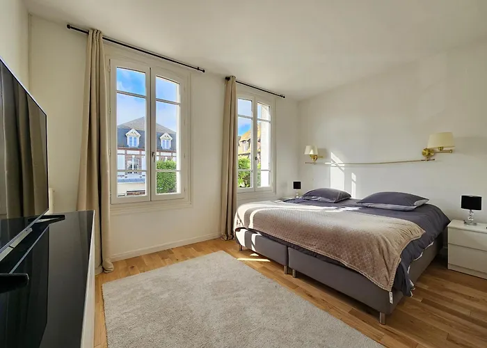 Maison Plein Centre De Holiday home Deauville